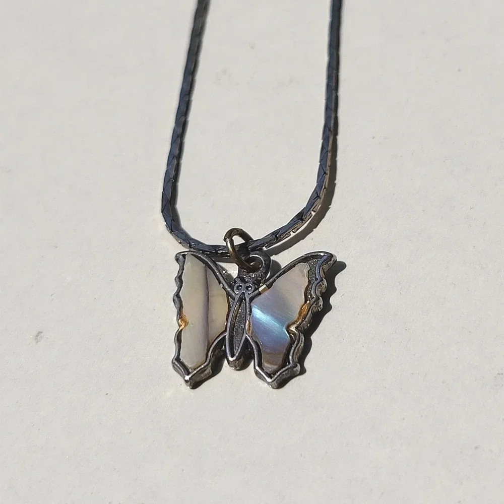 Vintage Butterfly Pendant Necklace Liquid Sterling Silver Mother of Pearl Inlay - Picture 2 of 5